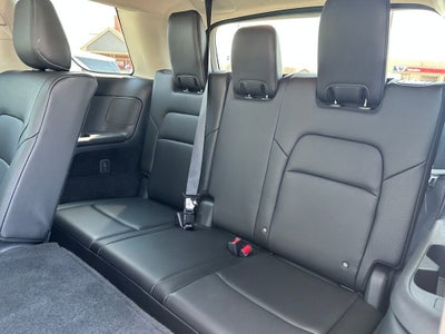 2025 Nissan Pathfinder SL 4WD