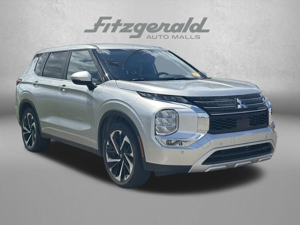 2024 Mitsubishi Outlander SE