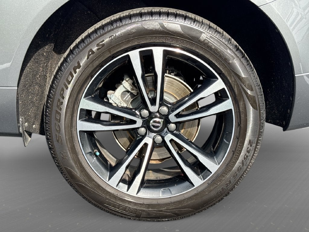 2021 Volvo XC60 T5 Momentum