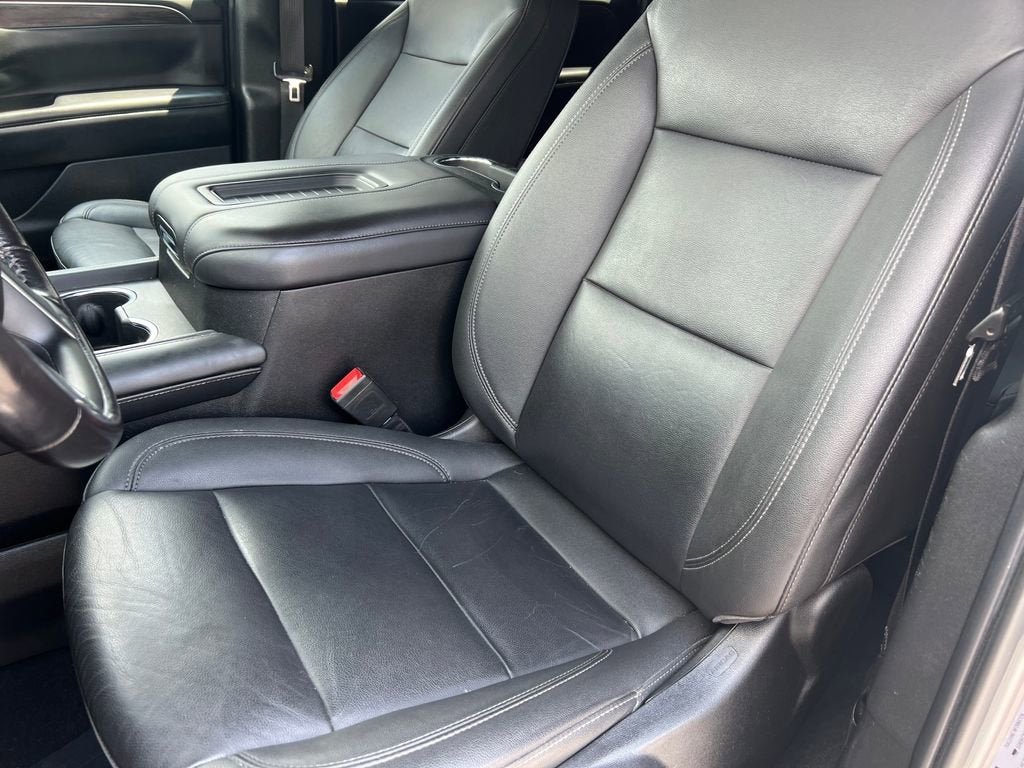 2022 Chevrolet Suburban LT