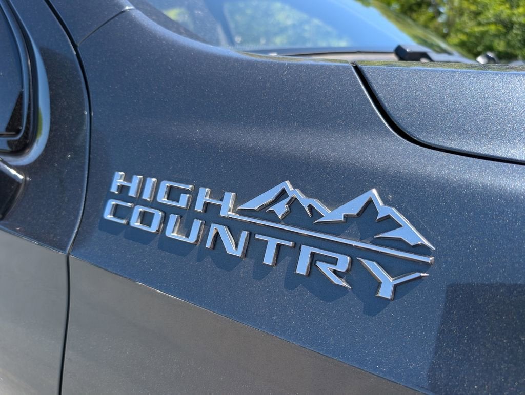 2021 Chevrolet Suburban High Country