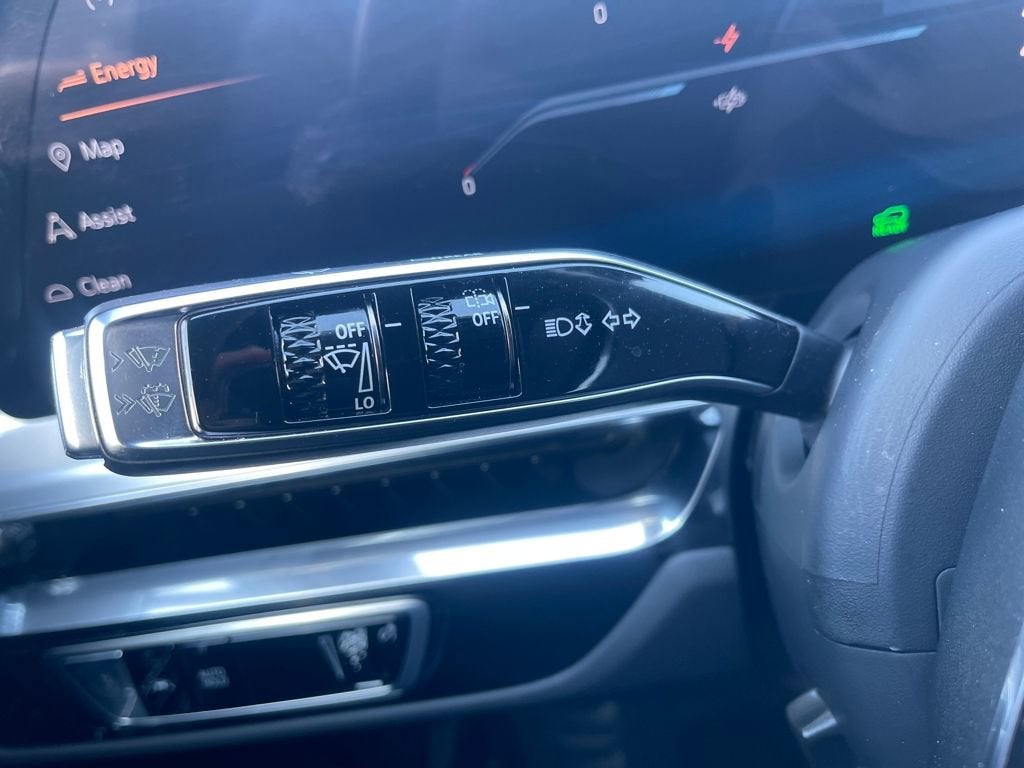 2024 Cadillac LYRIQ Luxury 3