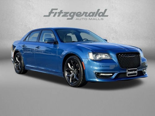 2022 Chrysler 300 Touring L