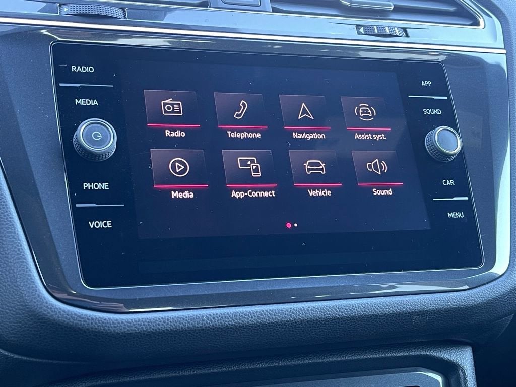 2022 Volkswagen Tiguan SE R-Line Black