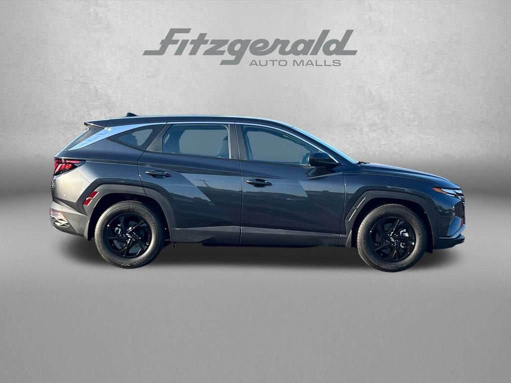 2023 Hyundai TUCSON SE