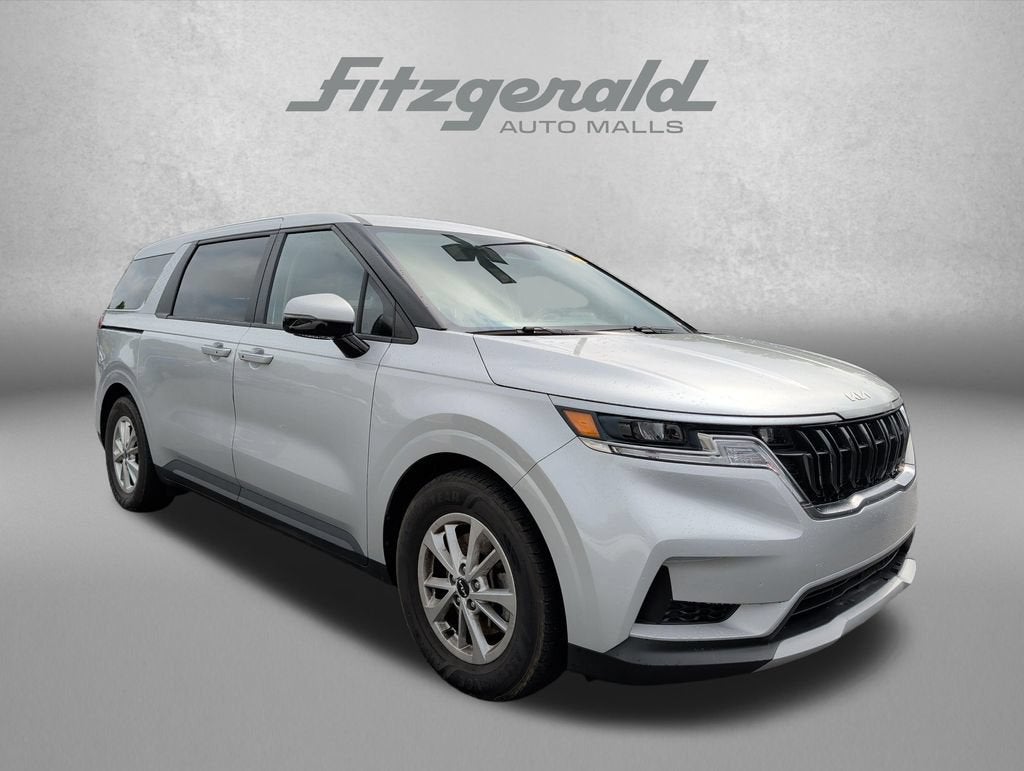 2023 Kia Carnival LX