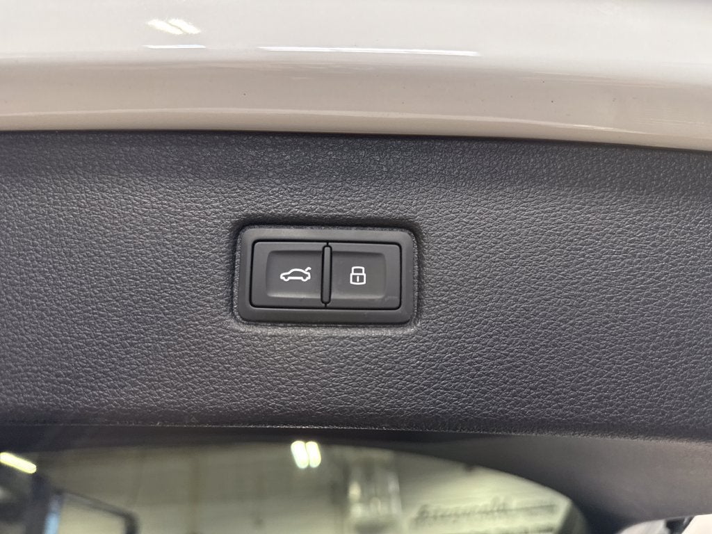 2021 Audi Q7 Premium Plus
