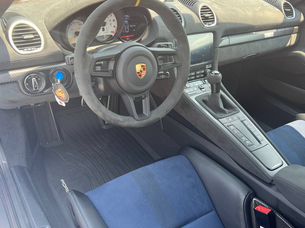 2025 Porsche 718 Cayman GT4 RS