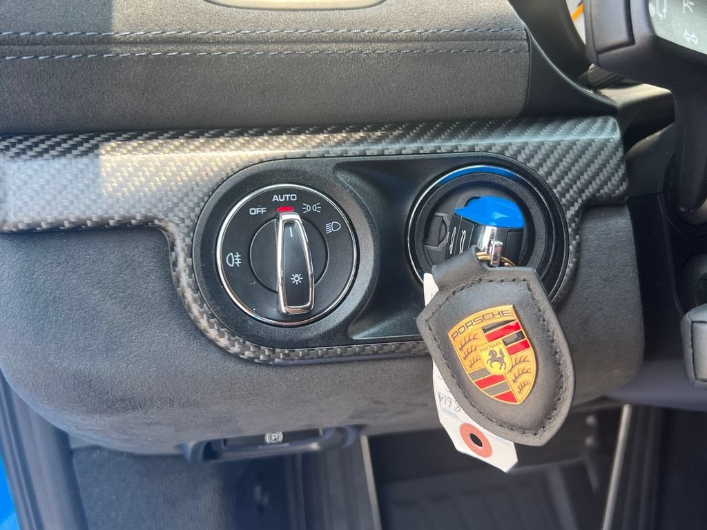 2025 Porsche 718 Cayman GT4 RS