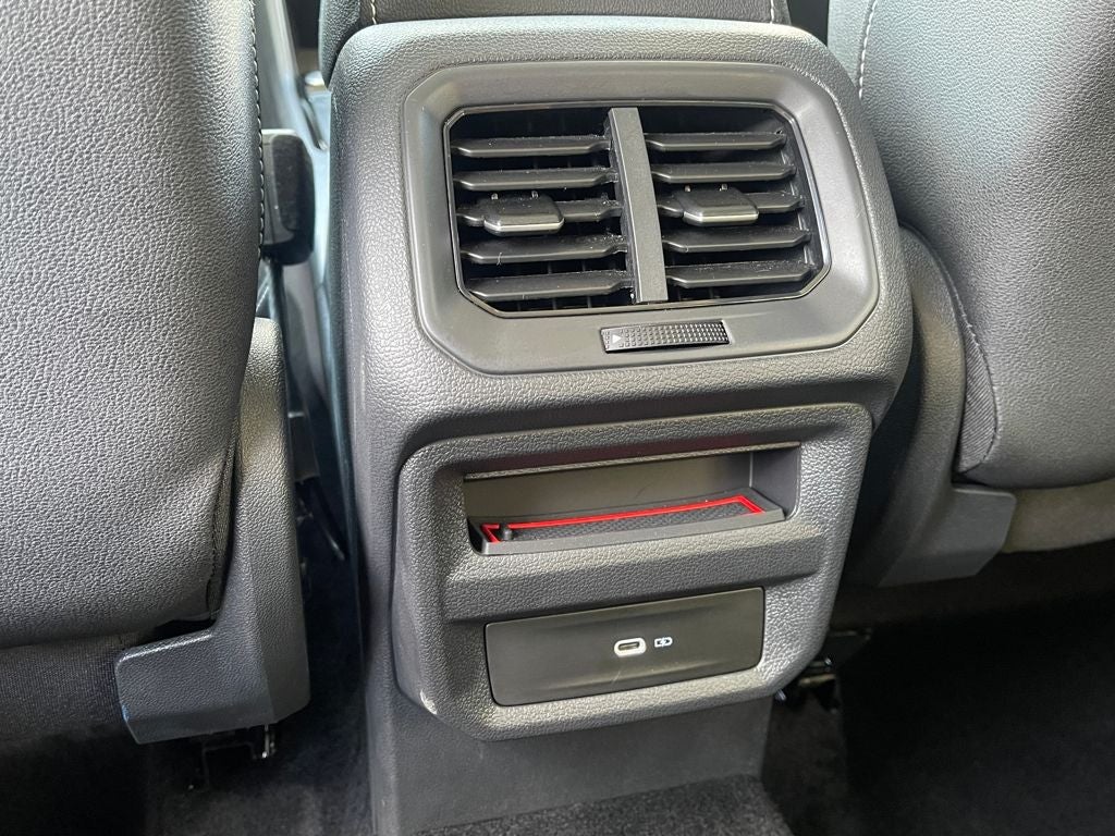 2024 Volkswagen Taos SEL