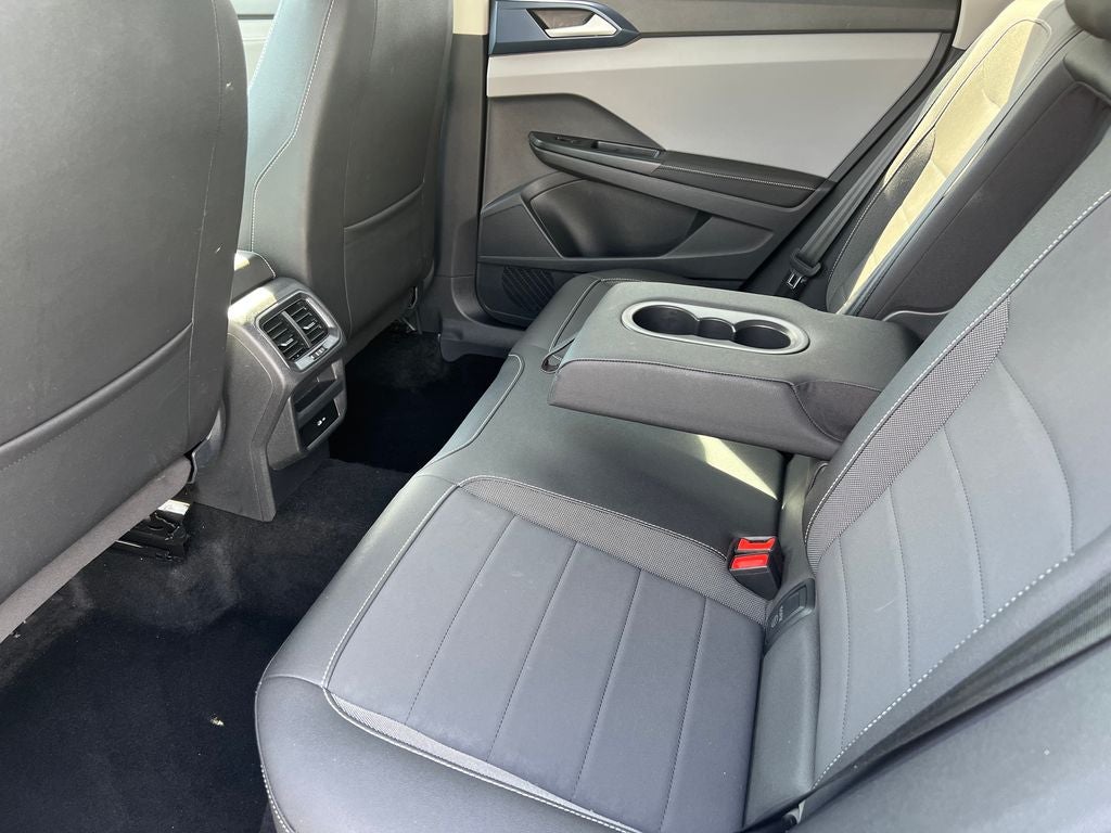 2024 Volkswagen Taos SE