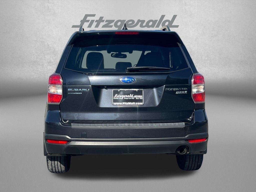 2016 Subaru FORESTER Base