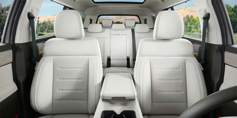 Hyundai Santa Fe – Stylish and Comfortable Seats
