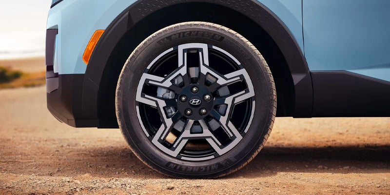 Hyundai Santa Cruz wheel close-up