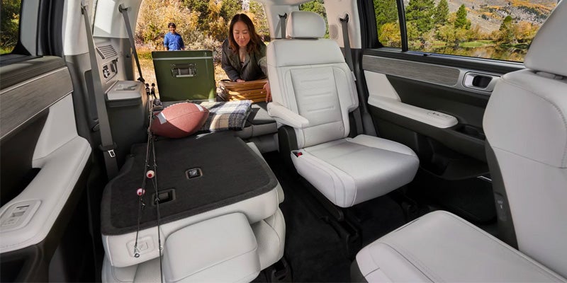 Hyundai Santa Fe seats and cargo